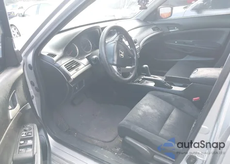 2011 Honda Accord 2.4 Lx z USA, uszkodzony, nr VIN 1HGCP2F33BA013278